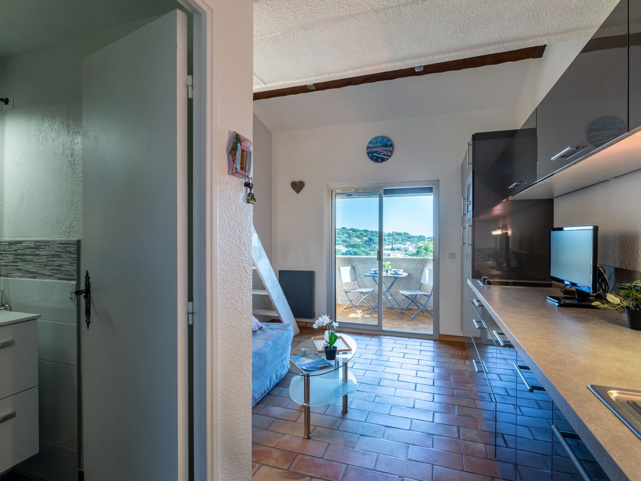Foto 3 - Apartamento en Sainte-Maxime con piscina y vistas al mar