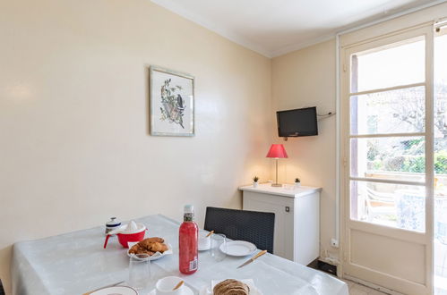 Foto 6 - Apartamento de 1 quarto em Saint-Cyr-sur-Mer com terraço