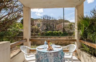 Foto 1 - Apartamento de 1 habitación en Saint-Cyr-sur-Mer con terraza y vistas al mar