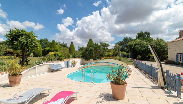Casa de 5 quartos em Mauzé-sur-le-Mignon com piscina privada e jardim - Foto 3