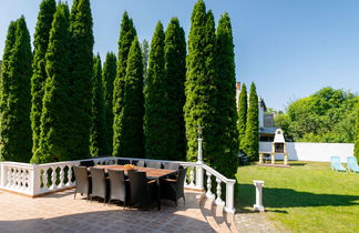 Foto 2 - Casa de 5 habitaciones en Balatonföldvár con jardín y terraza