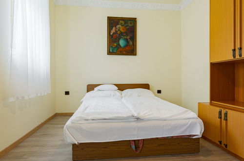 Foto 13 - Casa de 5 quartos em Balatonföldvár com jardim e terraço