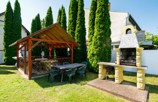 Casa de 6 quartos em Balatonföldvár com jardim e terraço - Foto 2