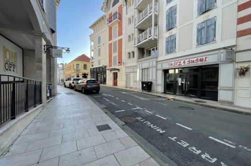 Foto 18 - Appartamento con 2 camere da letto a Arcachon con terrazza e vista mare