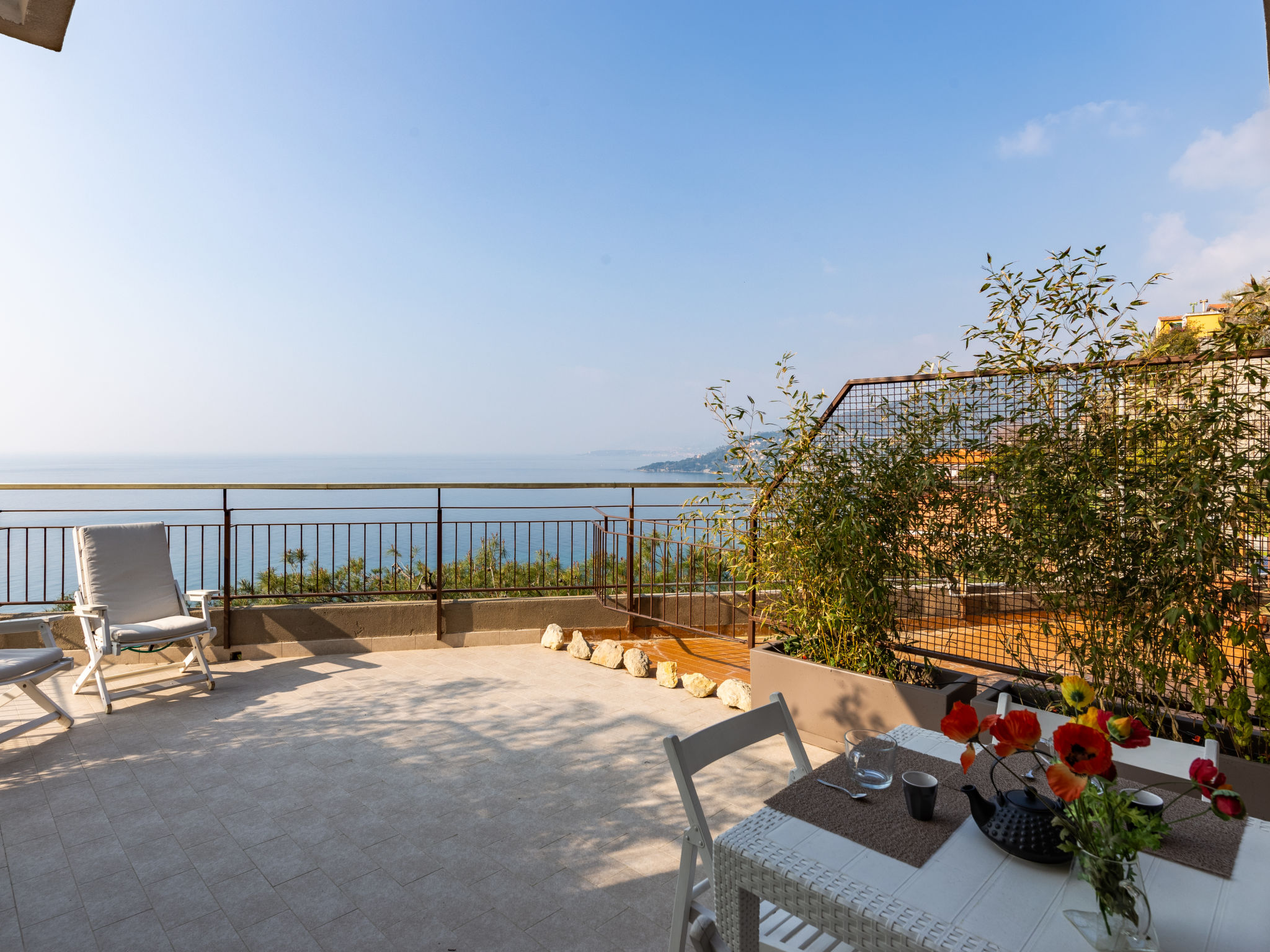 Foto 1 - Apartamento em Ventimiglia com vistas do mar