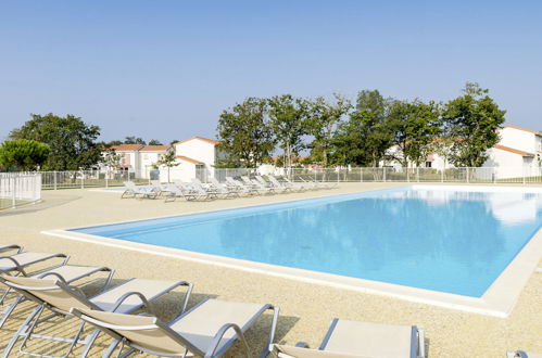 Foto 1 - Haus mit 1 Schlafzimmer in Talmont-Saint-Hilaire mit schwimmbad und blick aufs meer