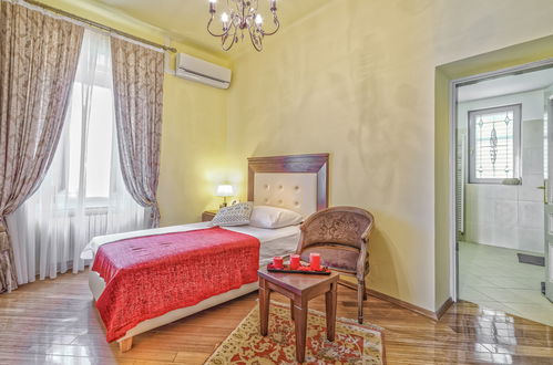 Foto 5 - Casa con 4 camere da letto a Mošćenička Draga con piscina privata e giardino