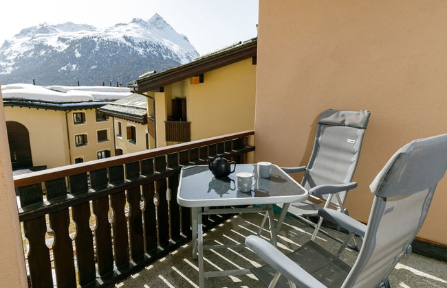 Apartamento de 3 quartos em Silvaplana com terraço - Foto 1