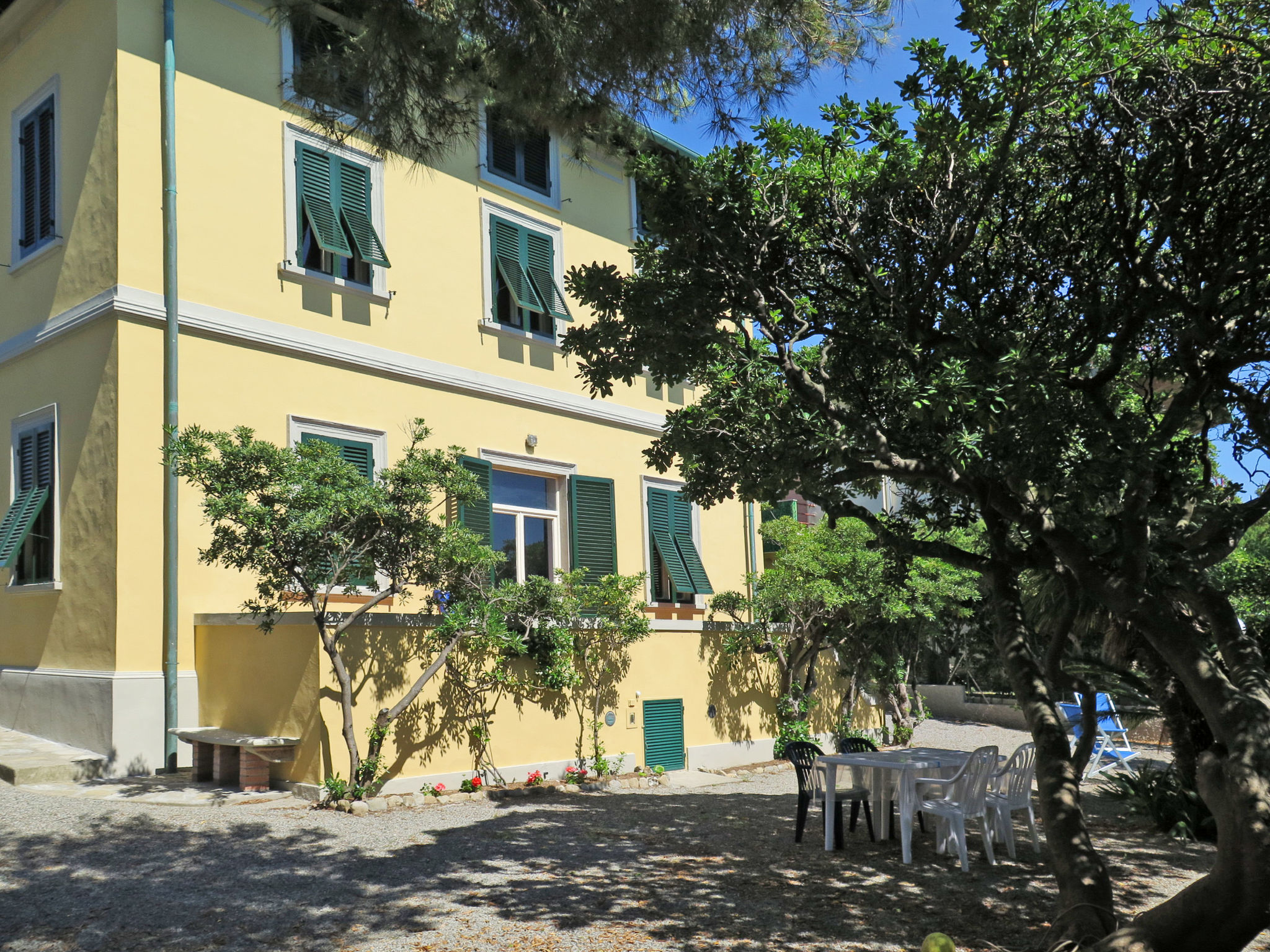 Foto 45 - Haus mit 4 Schlafzimmern in Livorno mit garten und blick aufs meer