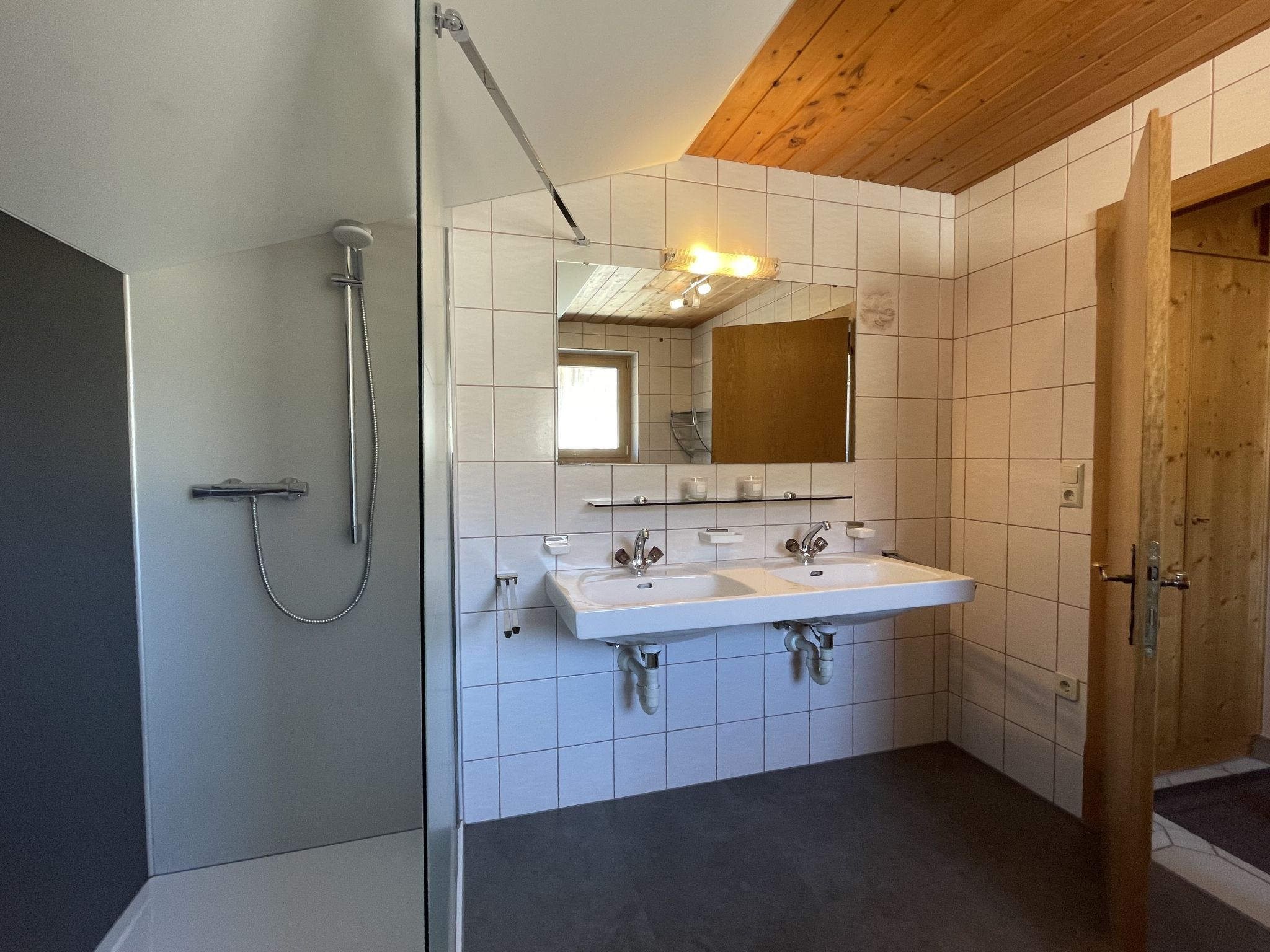 Foto 15 - Apartment mit 2 Schlafzimmern in Hopfgarten im Brixental mit blick auf die berge