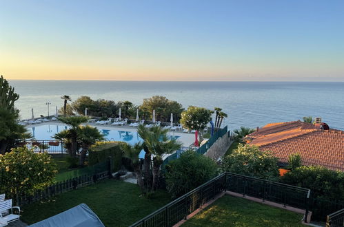 Photo 6 - 1 bedroom Apartment in Cipressa with swimming pool and sea view