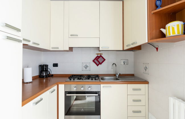 Apartamento de 2 quartos em Cipressa com piscina e jardim - Foto 6