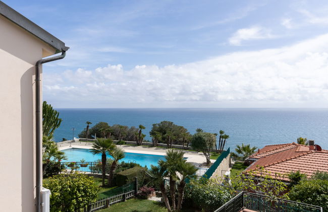 Apartamento de 2 quartos em Cipressa com piscina e jardim - Foto 16