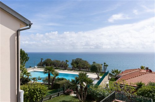 Foto 14 - Apartamento de 1 habitación en Cipressa con piscina y vistas al mar