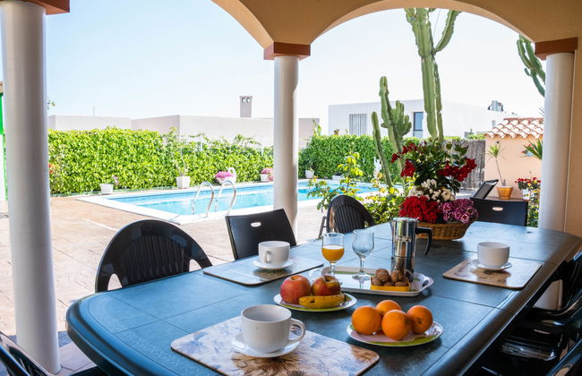 Casa de 5 quartos em Alcanar com piscina privada e jardim - Foto 2