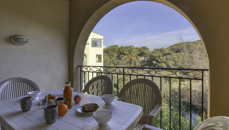 Photo 1 - Appartement de 2 chambres à Six-Fours-les-Plages avec piscine et terrasse