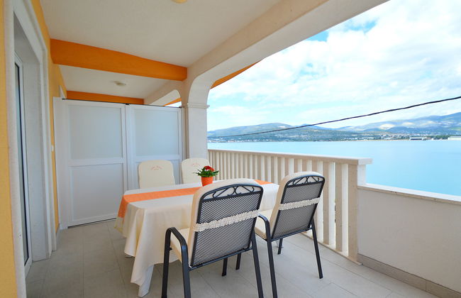 Apartamento de 2 quartos em Trogir com piscina e jardim - Foto 6
