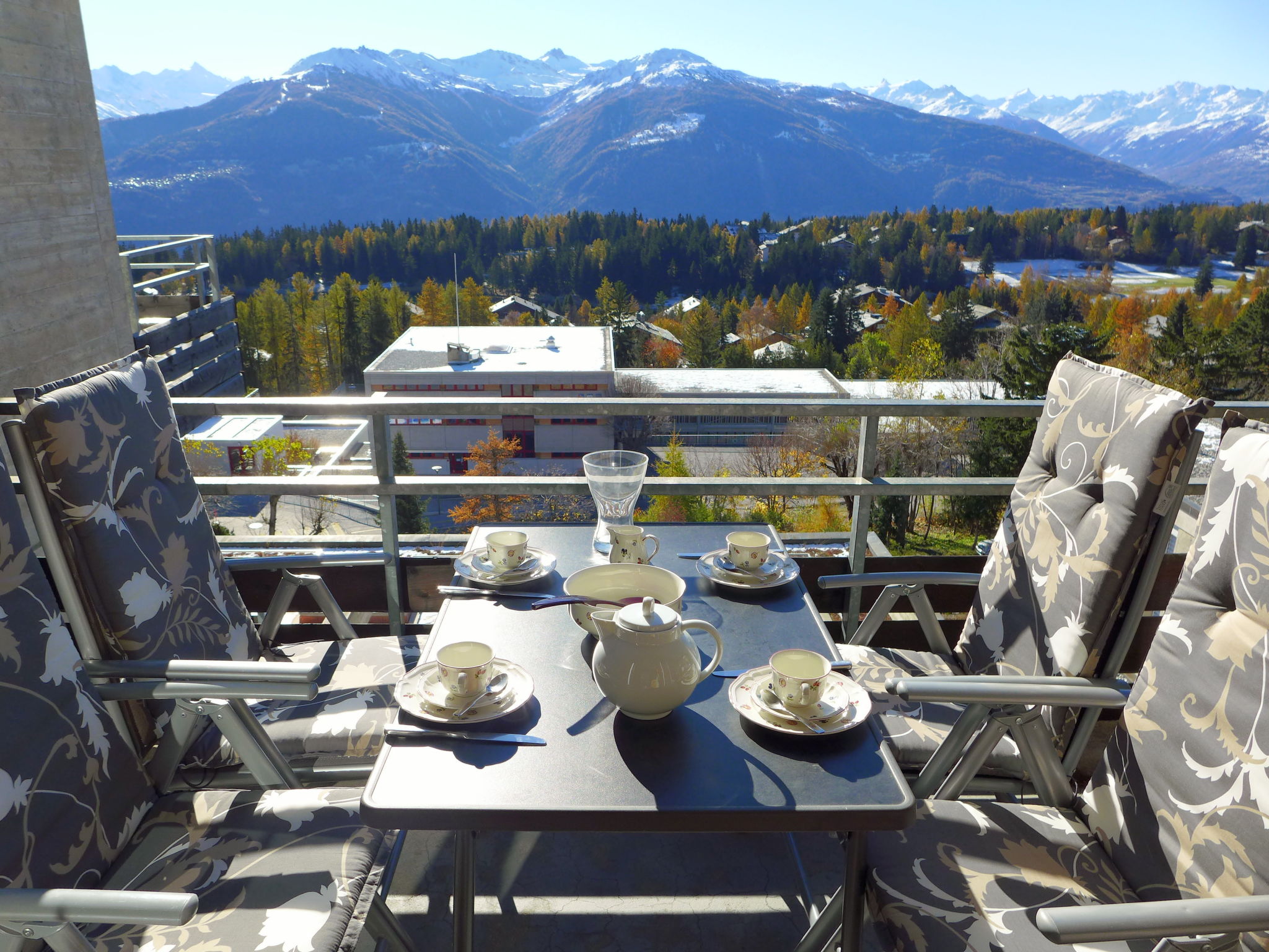 Foto 22 - Apartamento de 1 habitación en Crans-Montana con piscina y vistas a la montaña