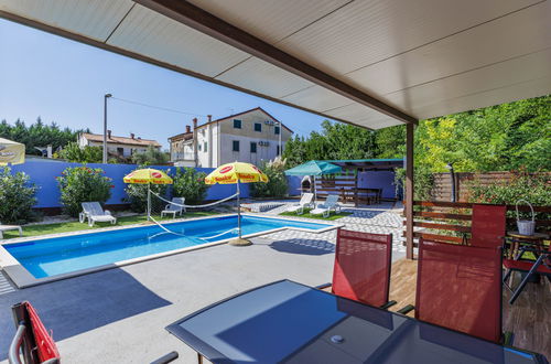 Foto 25 - Haus mit 4 Schlafzimmern in Umag mit privater pool und garten