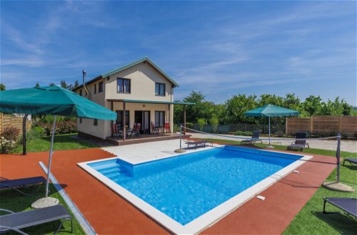 Foto 31 - Casa de 4 habitaciones en Umag con piscina privada y vistas al mar