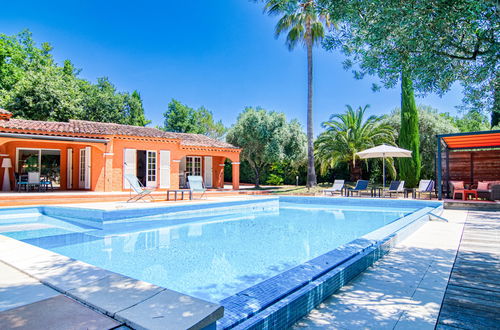 Foto 6 - Casa de 4 quartos em Bagnols-en-Forêt com piscina privada e jardim