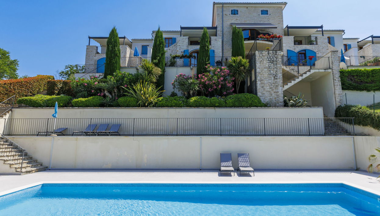 Haus mit 4 Schlafzimmern in Buje mit schwimmbad und garten - Foto 1