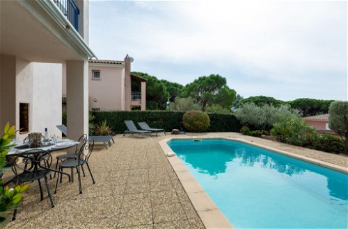 Foto 16 - Casa con 3 camere da letto a Roquebrune-sur-Argens con piscina privata e vista mare