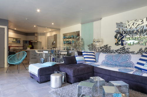 Foto 3 - Casa de 1 quarto em Châteaurenard com piscina privada e jardim