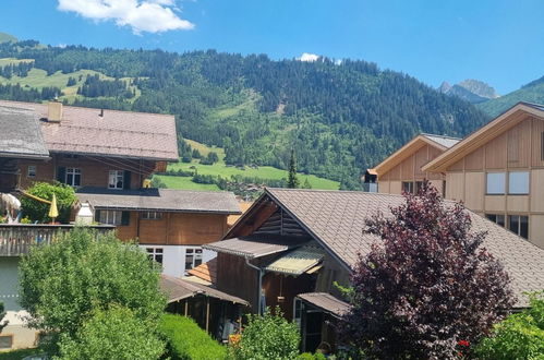 Foto 3 - Apartment mit 3 Schlafzimmern in Zweisimmen