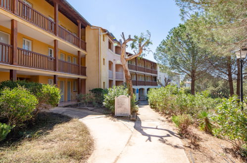 Foto 20 - Apartment mit 1 Schlafzimmer in Roquebrune-sur-Argens mit schwimmbad und blick aufs meer