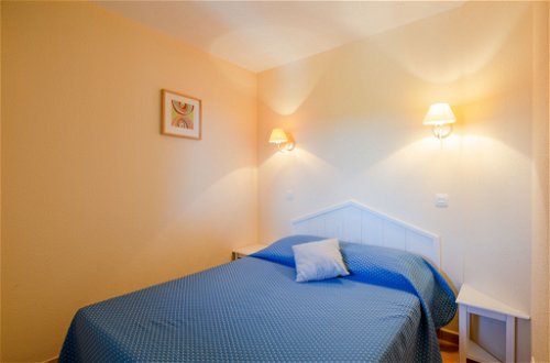 Foto 5 - Apartamento de 1 habitación en Roquebrune-sur-Argens con piscina y vistas al mar