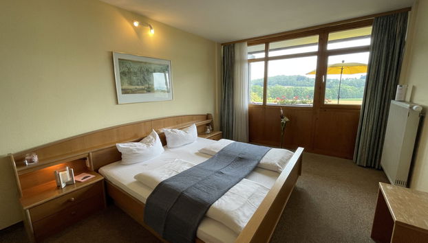 Apartment mit 2 Schlafzimmern in Bad Griesbach i. Rottal mit schwimmbad und garten - Foto 5