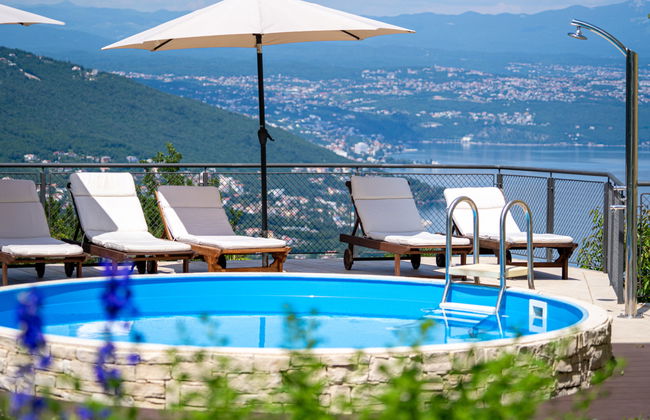 Apartamento de 3 quartos em Lovran com piscina e jardim - Foto 2