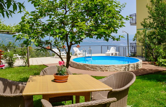 Apartamento de 3 quartos em Lovran com piscina e jardim - Foto 17