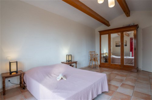 Foto 17 - Casa con 5 camere da letto a Fréjus con piscina privata e vista mare