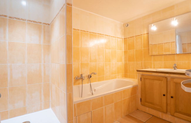 Casa de 6 quartos em Fréjus com piscina privada e jardim - Foto 24