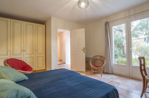Foto 20 - Casa con 5 camere da letto a Fréjus con piscina privata e vista mare