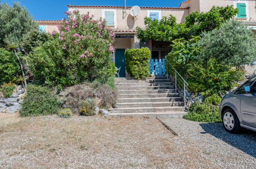 Photo 1 - Maison de 2 chambres à Fleury avec jardin et vues à la mer