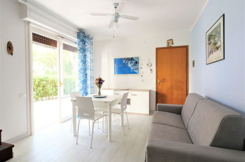 Photo 6 - 2 bedroom House in Grosseto with garden and sea view