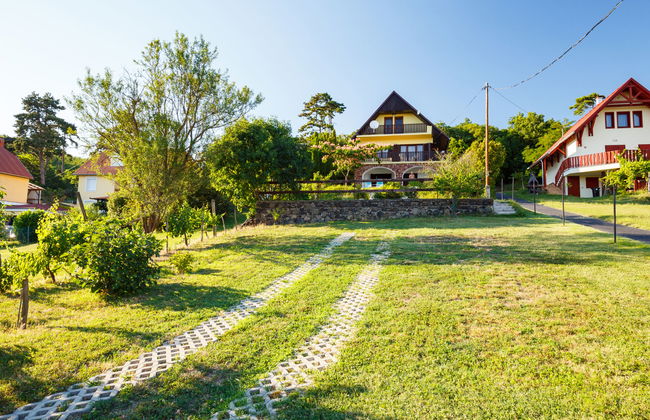 Casa de 3 quartos em Vonyarcvashegy com jardim e terraço - Foto 24