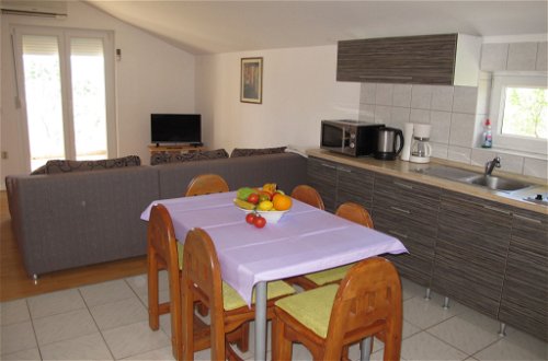 Foto 8 - Apartment mit 3 Schlafzimmern in Novigrad mit terrasse und blick aufs meer