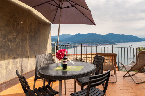 Photo 11 - Appartement de 2 chambres à Maccagno con Pino e Veddasca avec terrasse et vues sur la montagne