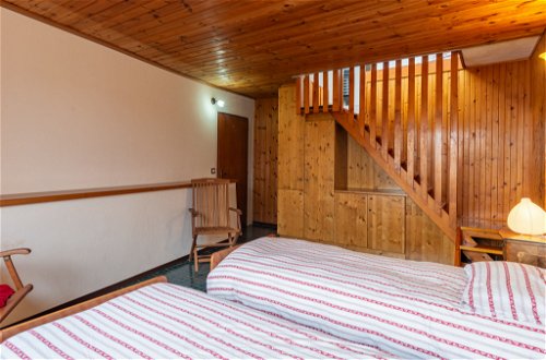 Foto 23 - Appartamento con 2 camere da letto a Maccagno con Pino e Veddasca con terrazza e vista sulle montagne