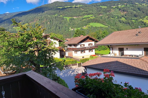 Foto 30 - Apartamento de 3 quartos em Aschau im Zillertal com jardim e vista para a montanha