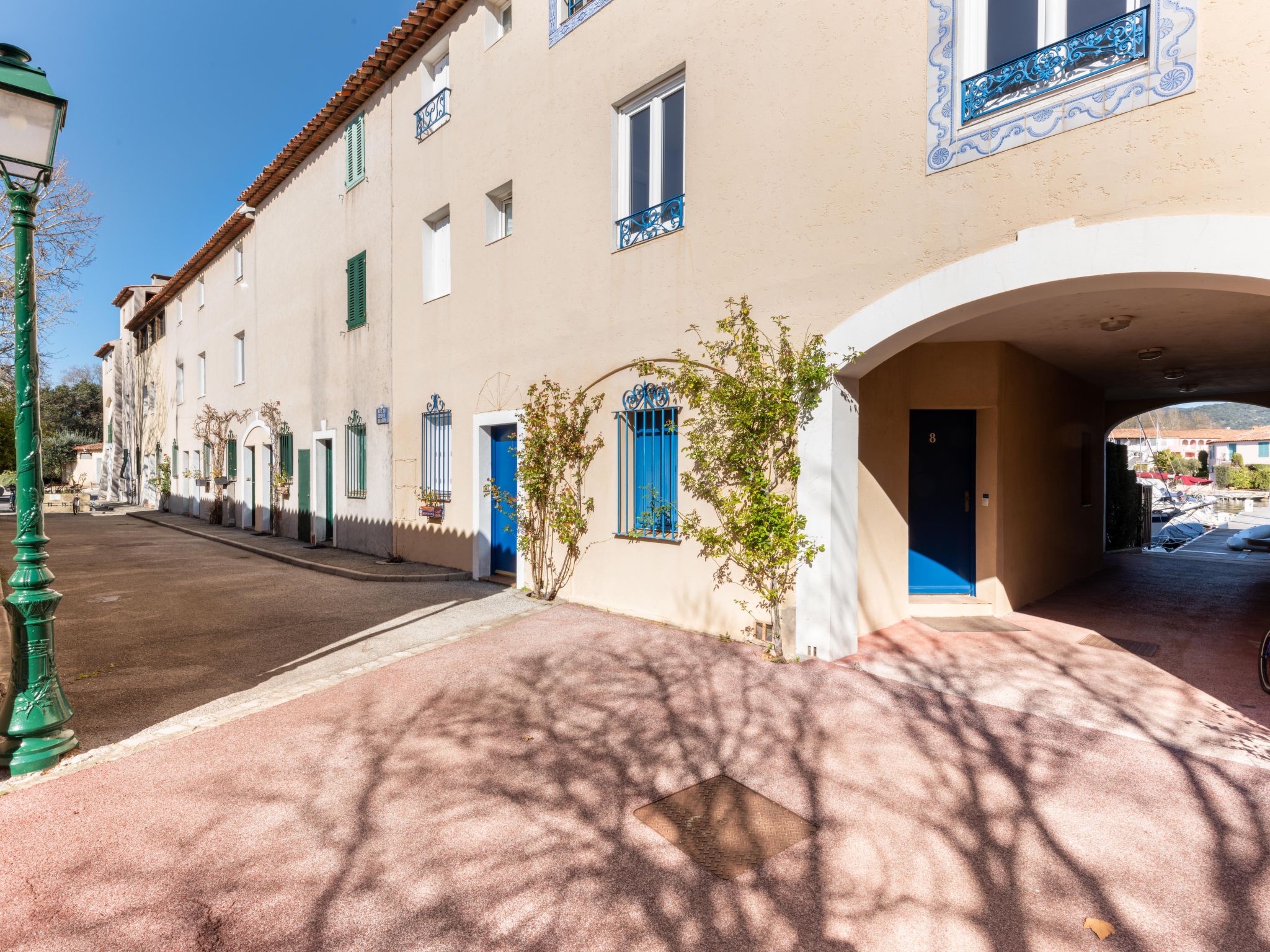 Foto 18 - Apartment mit 1 Schlafzimmer in Grimaud mit terrasse und blick aufs meer