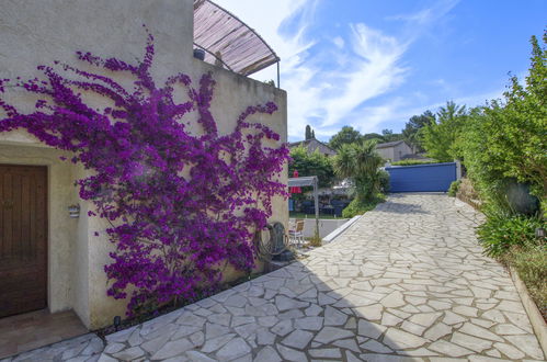 Photo 9 - Maison de 3 chambres à Six-Fours-les-Plages avec jardin et vues à la mer