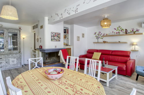 Photo 10 - 3 bedroom House in Six-Fours-les-Plages with garden and terrace