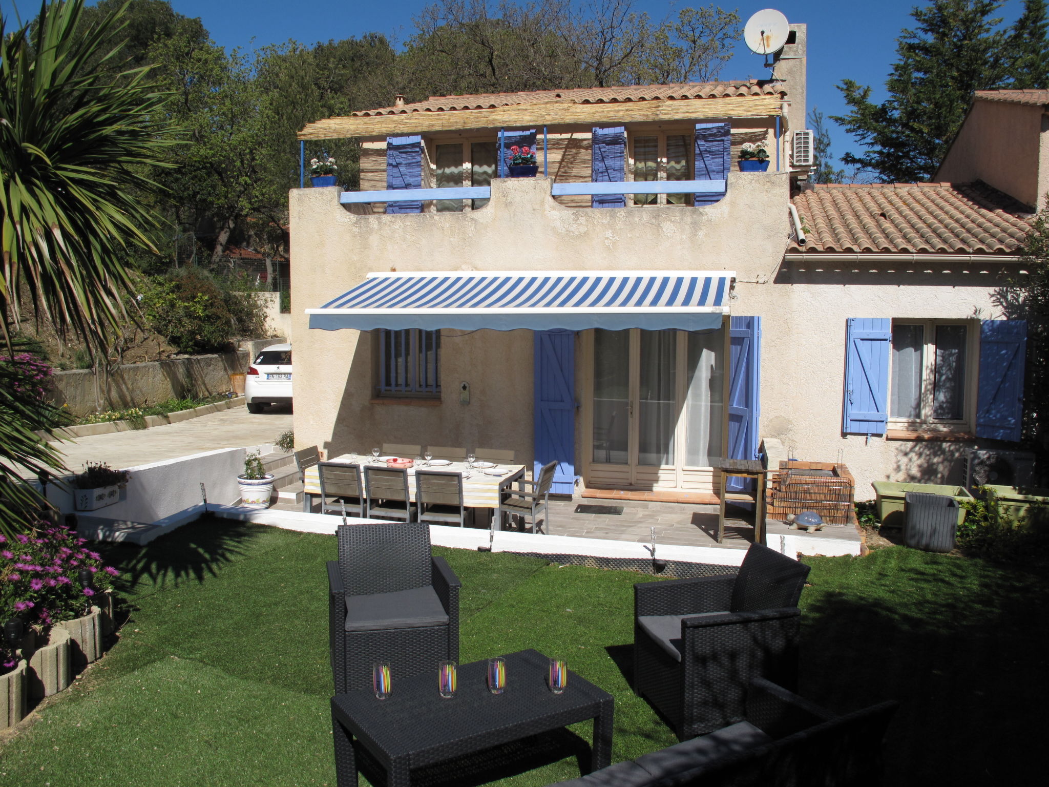 Foto 1 - Casa de 3 habitaciones en Six-Fours-les-Plages con jardín y vistas al mar