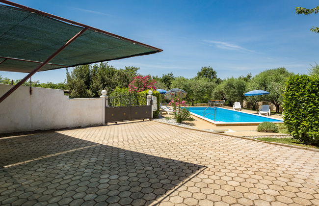 Casa de 4 quartos em Sveti Lovreč com piscina privada e jardim - Foto 39
