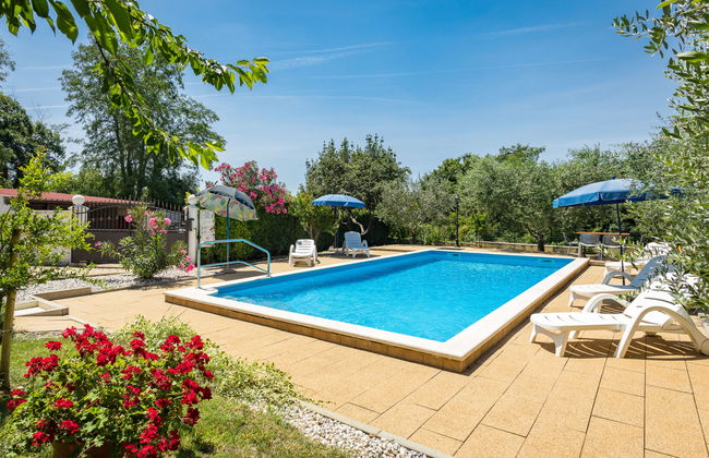 Casa de 4 quartos em Sveti Lovreč com piscina privada e jardim - Foto 2